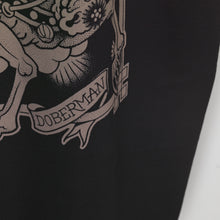 Charger l'image dans la galerie, T-shirt Doberman Samurai Noir